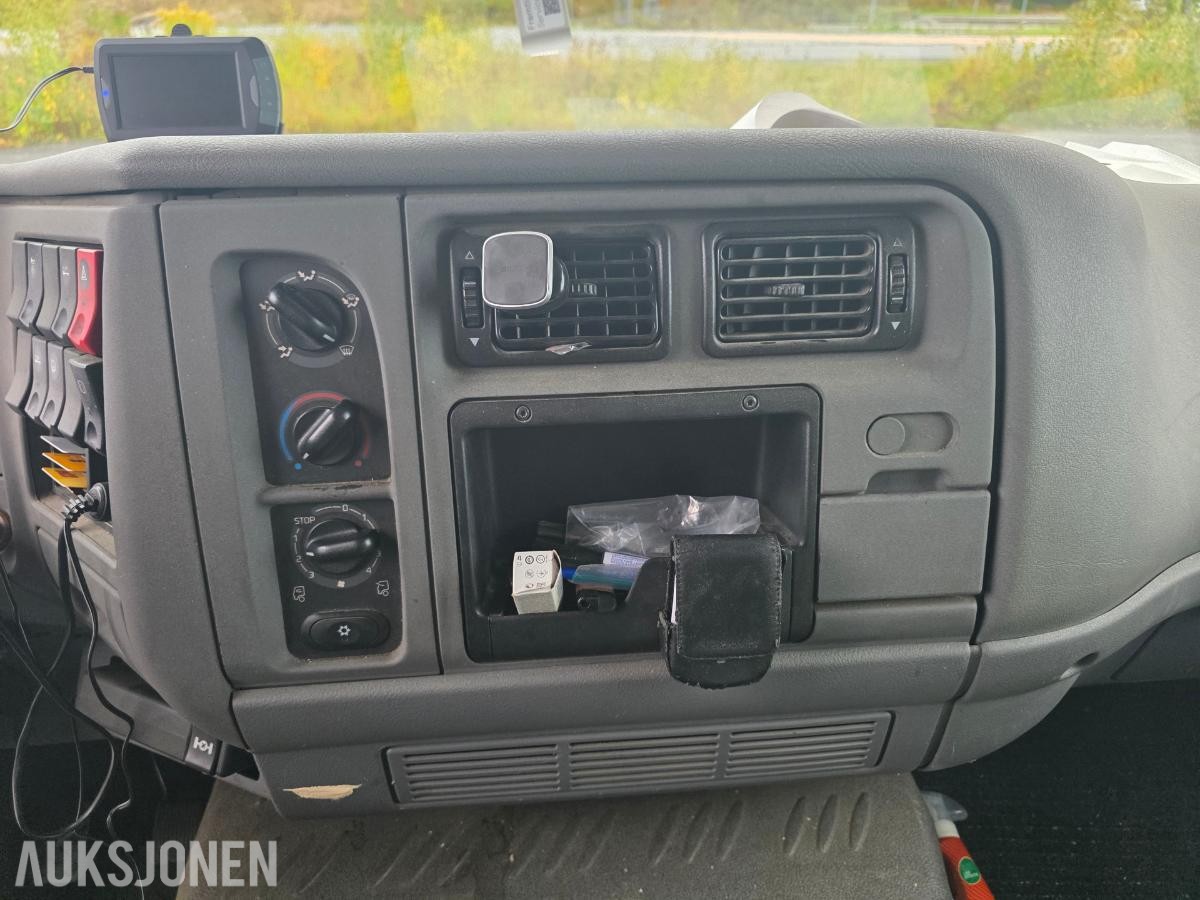 2005 Renault Midlum lastebil / planbil med kapell, 7,5T