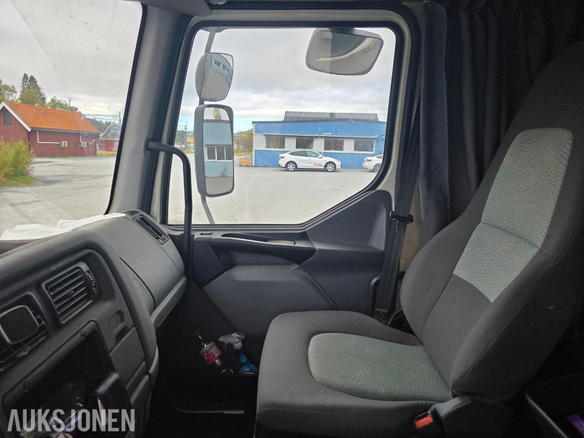 2005 Renault Midlum lastebil / planbil med kapell, 7,5T