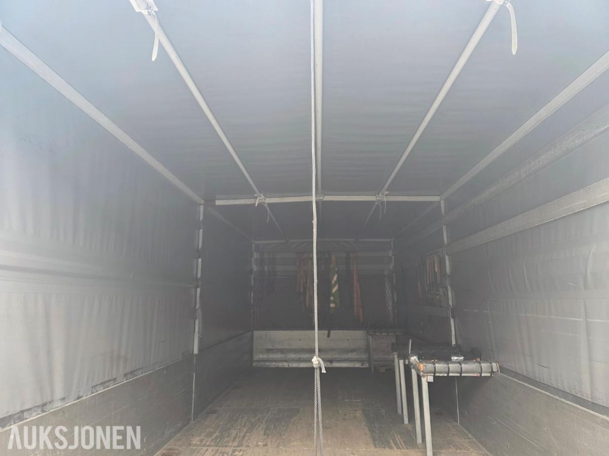 2005 Renault Midlum lastebil / planbil med kapell, 7,5T