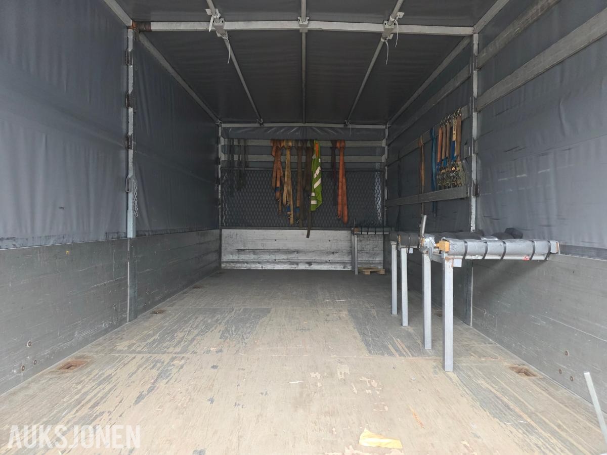 2005 Renault Midlum lastebil / planbil med kapell, 7,5T