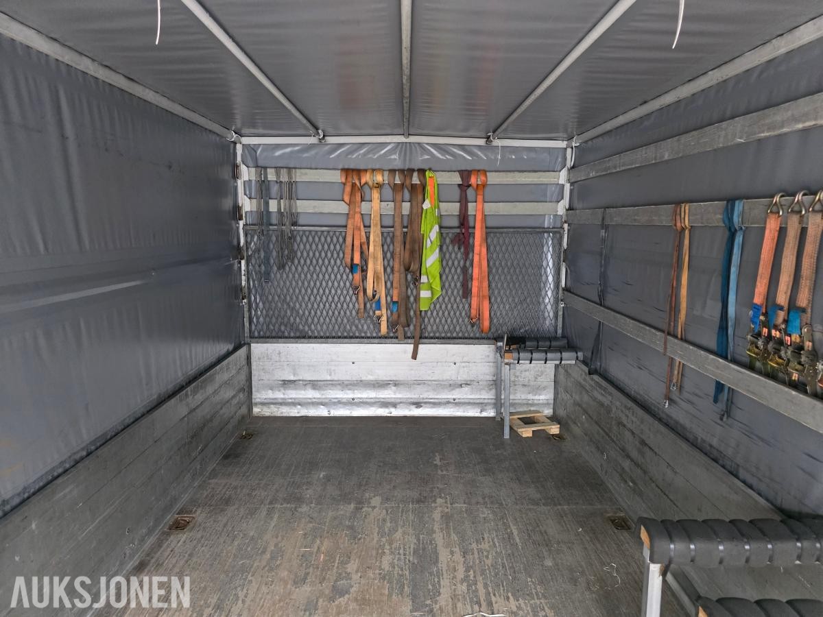 2005 Renault Midlum lastebil / planbil med kapell, 7,5T