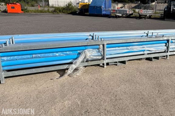 AIRNET ALUMINIUMSRØR OG RØRDELER, 33 RØR + 2 PALLER