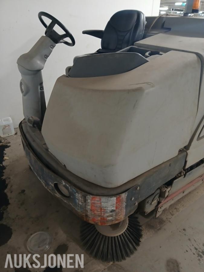 2011 Nilfisk ER 1300 Diesel feiemaskin