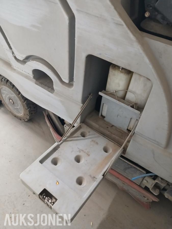 2011 Nilfisk ER 1300 Diesel feiemaskin