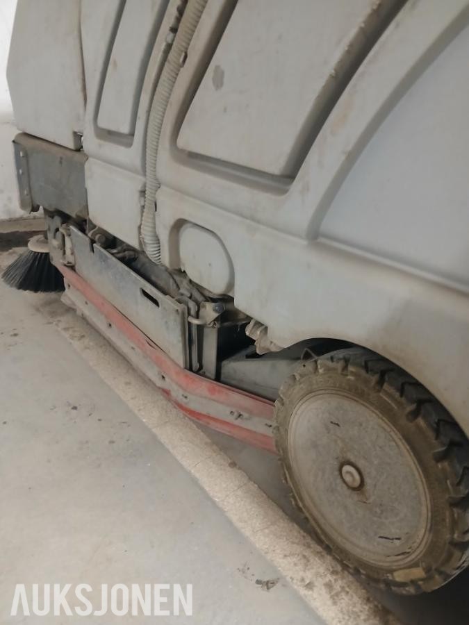 2011 Nilfisk ER 1300 Diesel feiemaskin