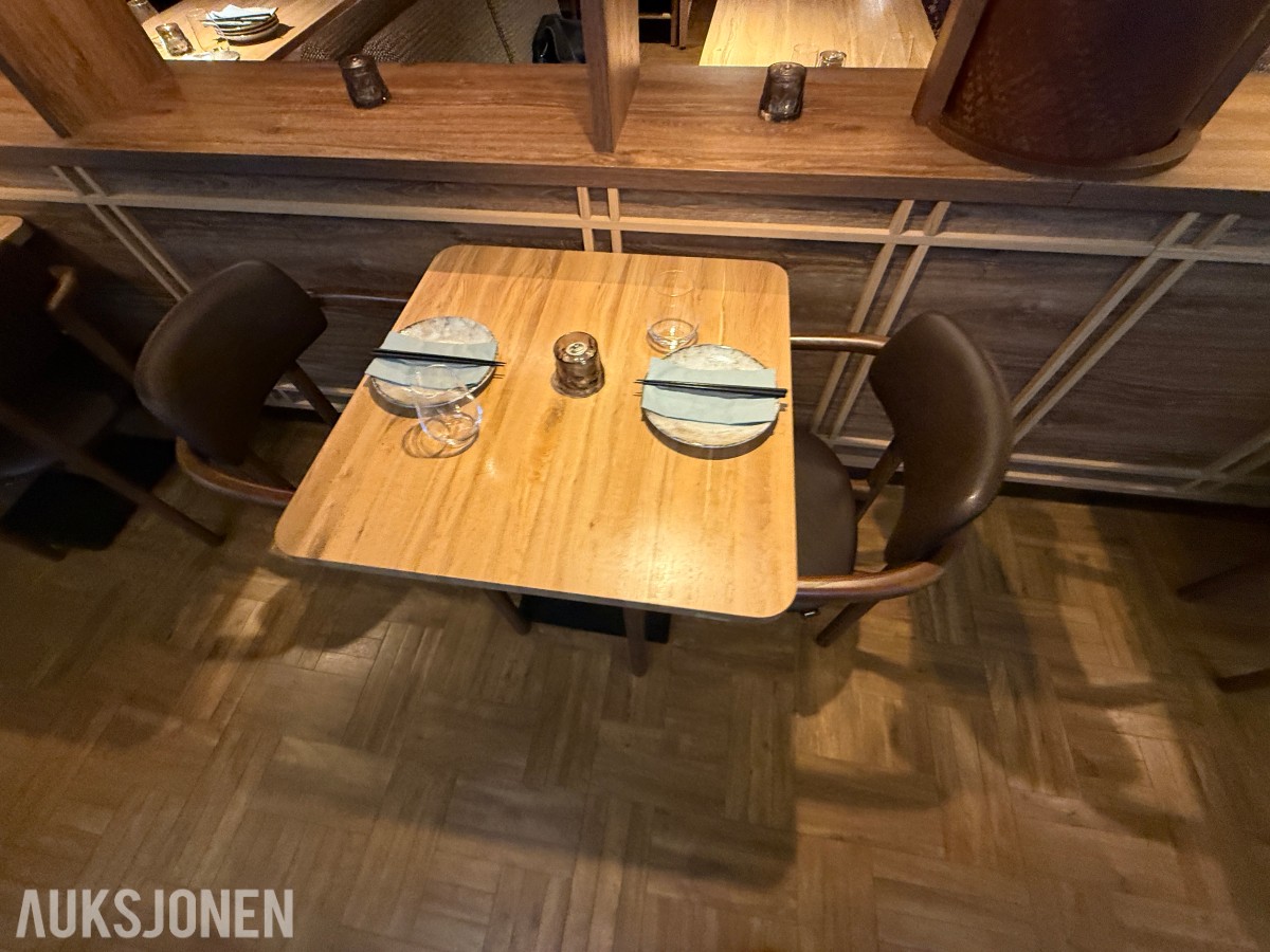 Stort parti glass og bestikk til restaurant/servering