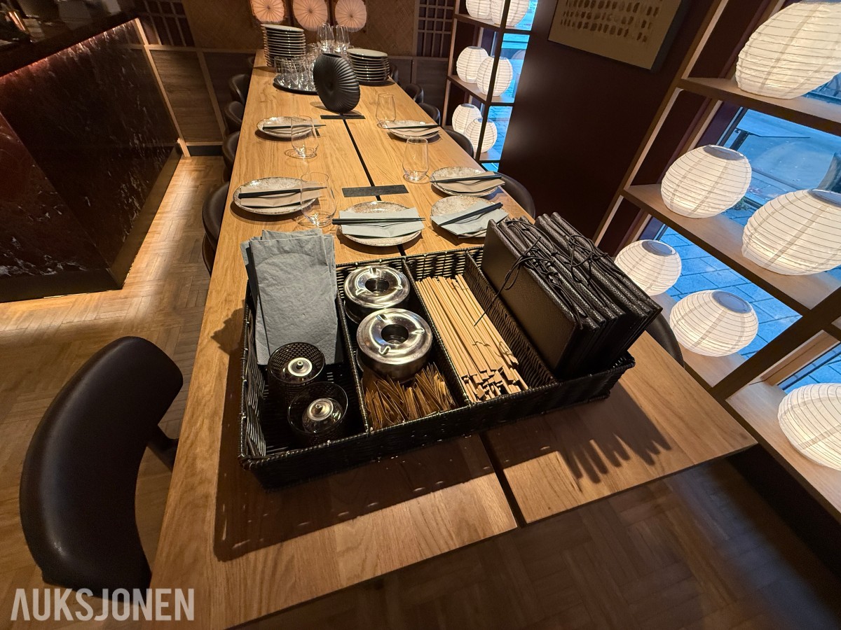 Stort parti glass og bestikk til restaurant/servering