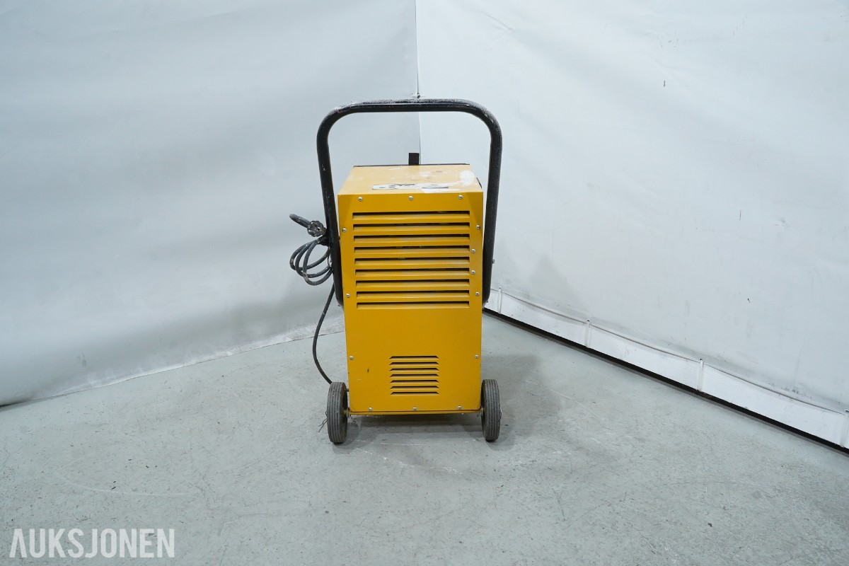 Master DH 752 avfukter med 7 elektriske byggvarmere