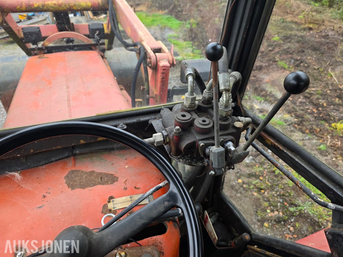1977 Ursus C 360 traktor lesseapparat-snøskuffe og grus skuffe