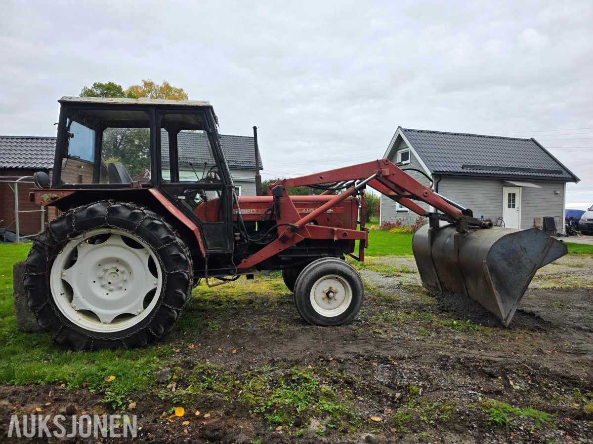 1977 Ursus C 360 traktor lesseapparat-snøskuffe og grus skuffe