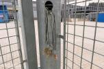 Elektrisk slagport med CAME portåpner og betongfundament