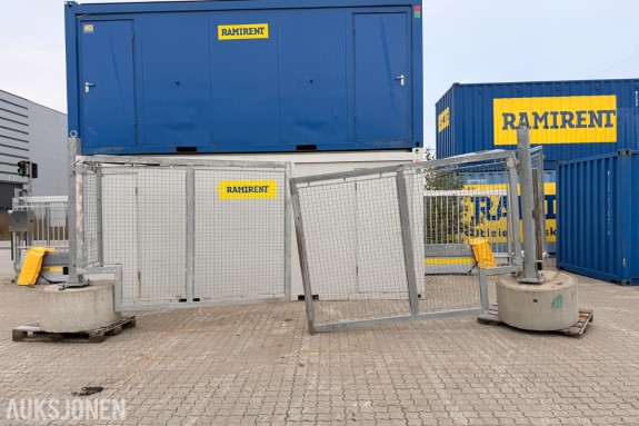 Elektrisk slagport med CAME portåpner og betongfundament