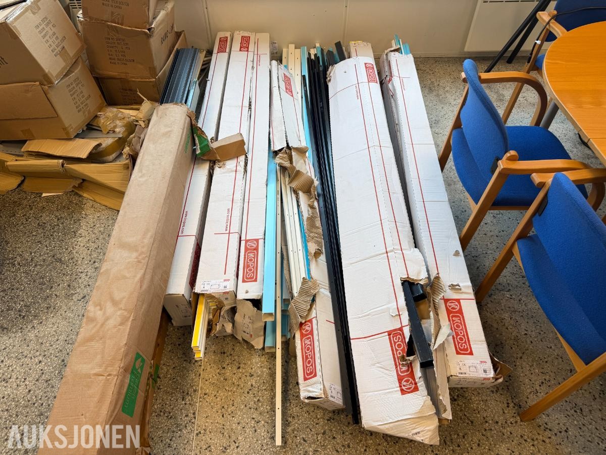 Stort parti ubrukt elektromateriell – LED-belysning, kabelrør, bokser og kanaler