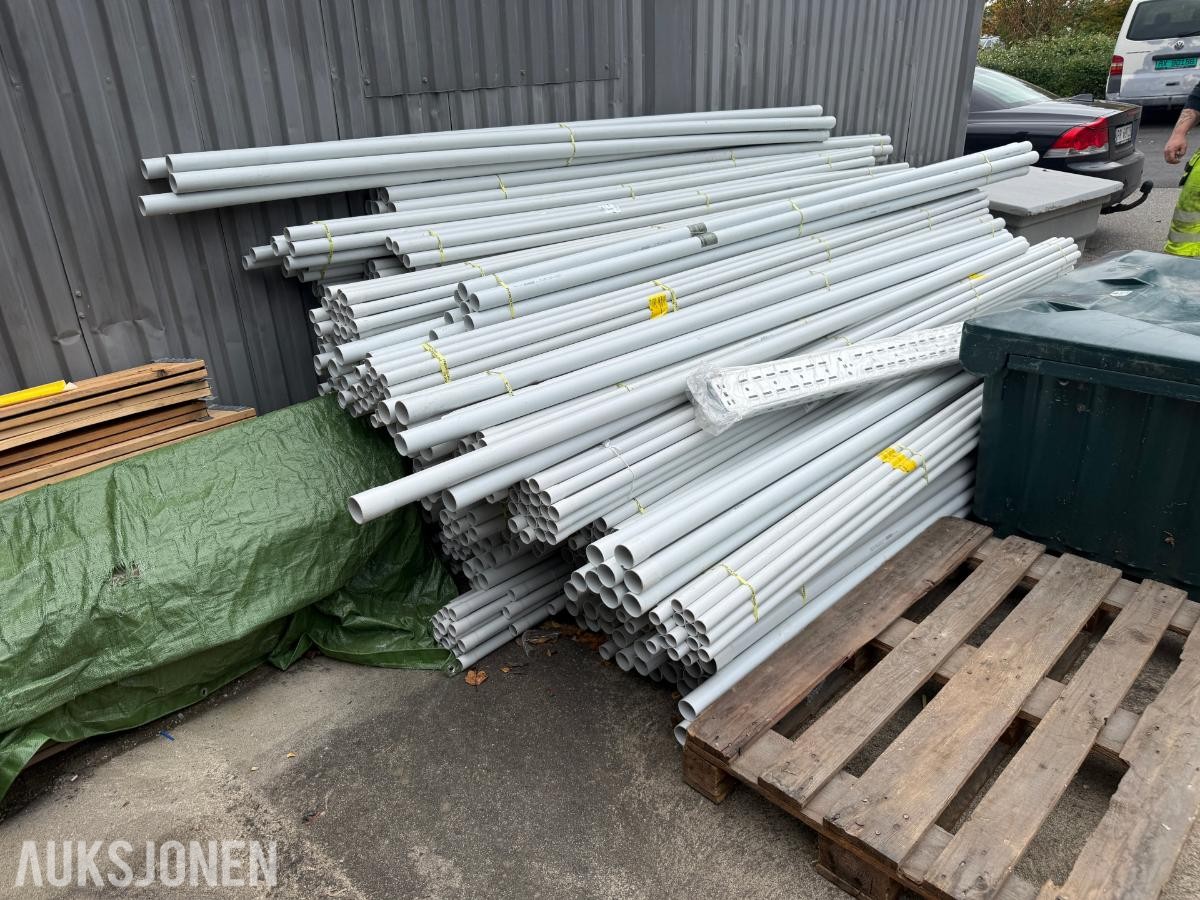 Stort parti ubrukt elektromateriell – LED-belysning, kabelrør, bokser og kanaler