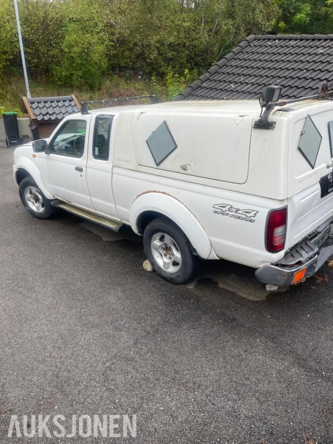 2007 Nissan King Cab 2.5 133hk 4X4 manuell