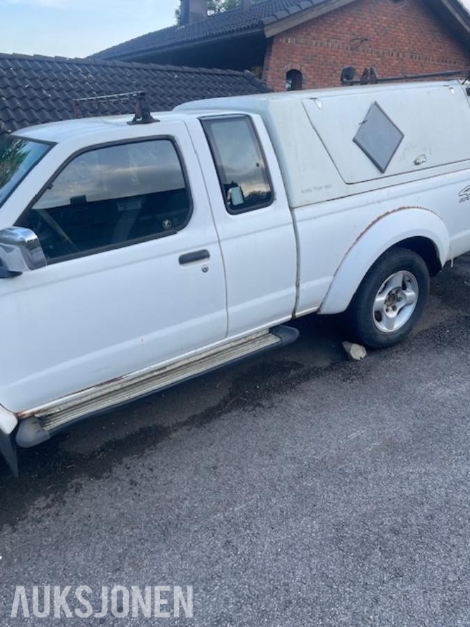 2007 Nissan King Cab 2.5 133hk 4X4 manuell