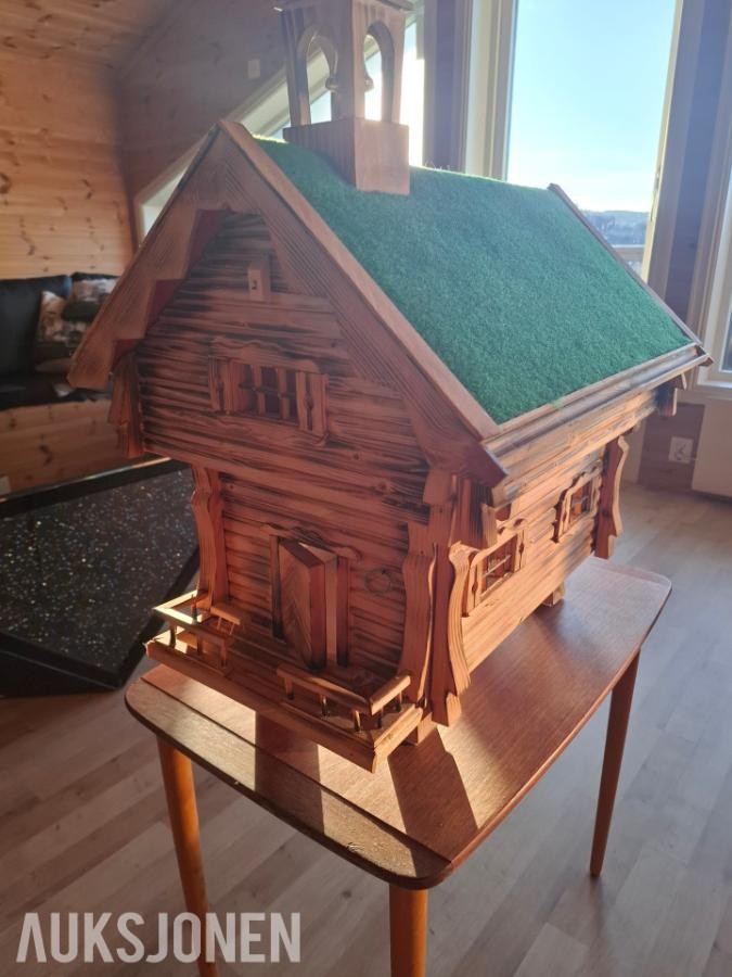 Stabbur Med flaskeholder