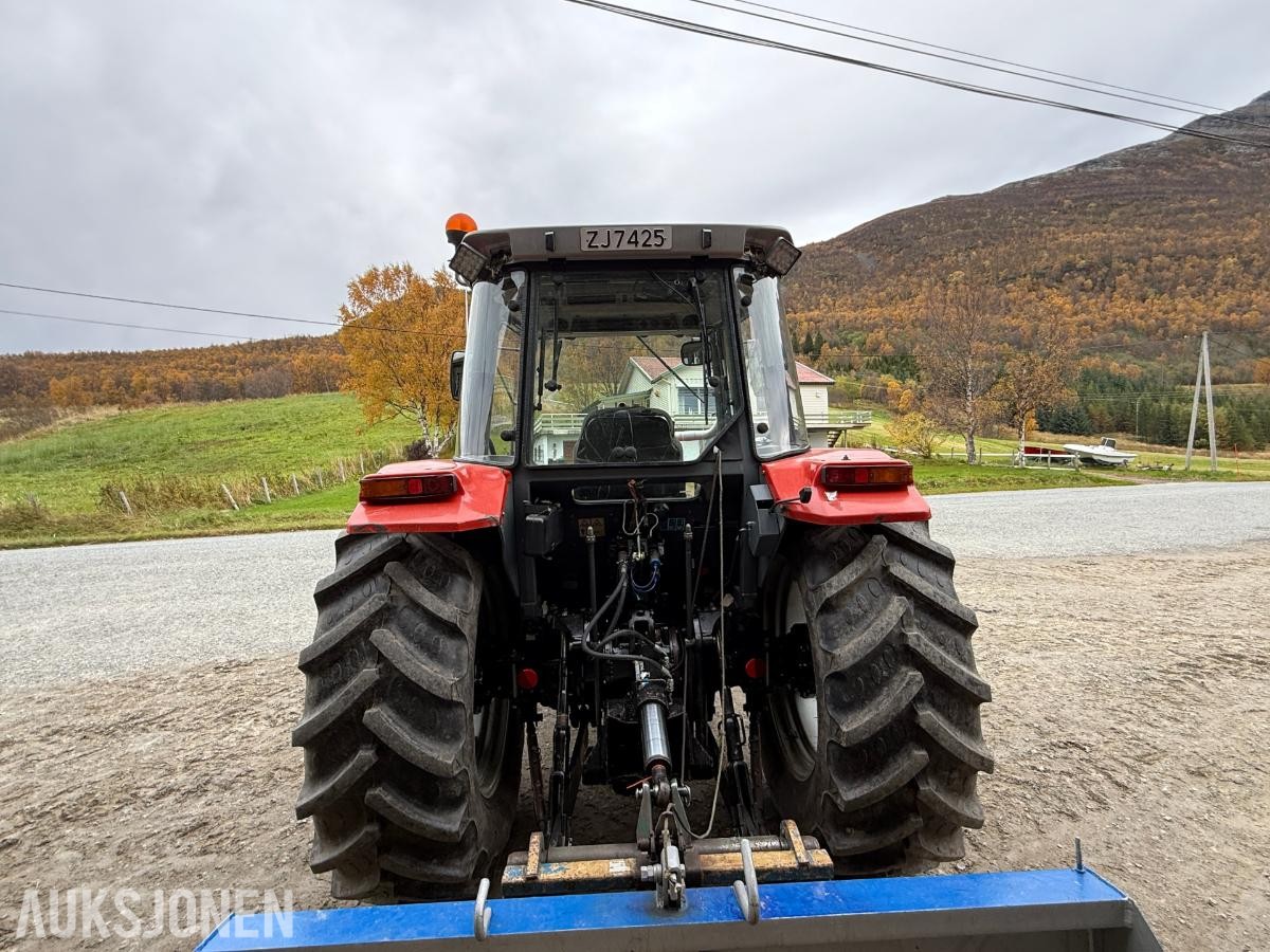 2001 Massey Ferguson 4235 4WD Traktor - 9197T