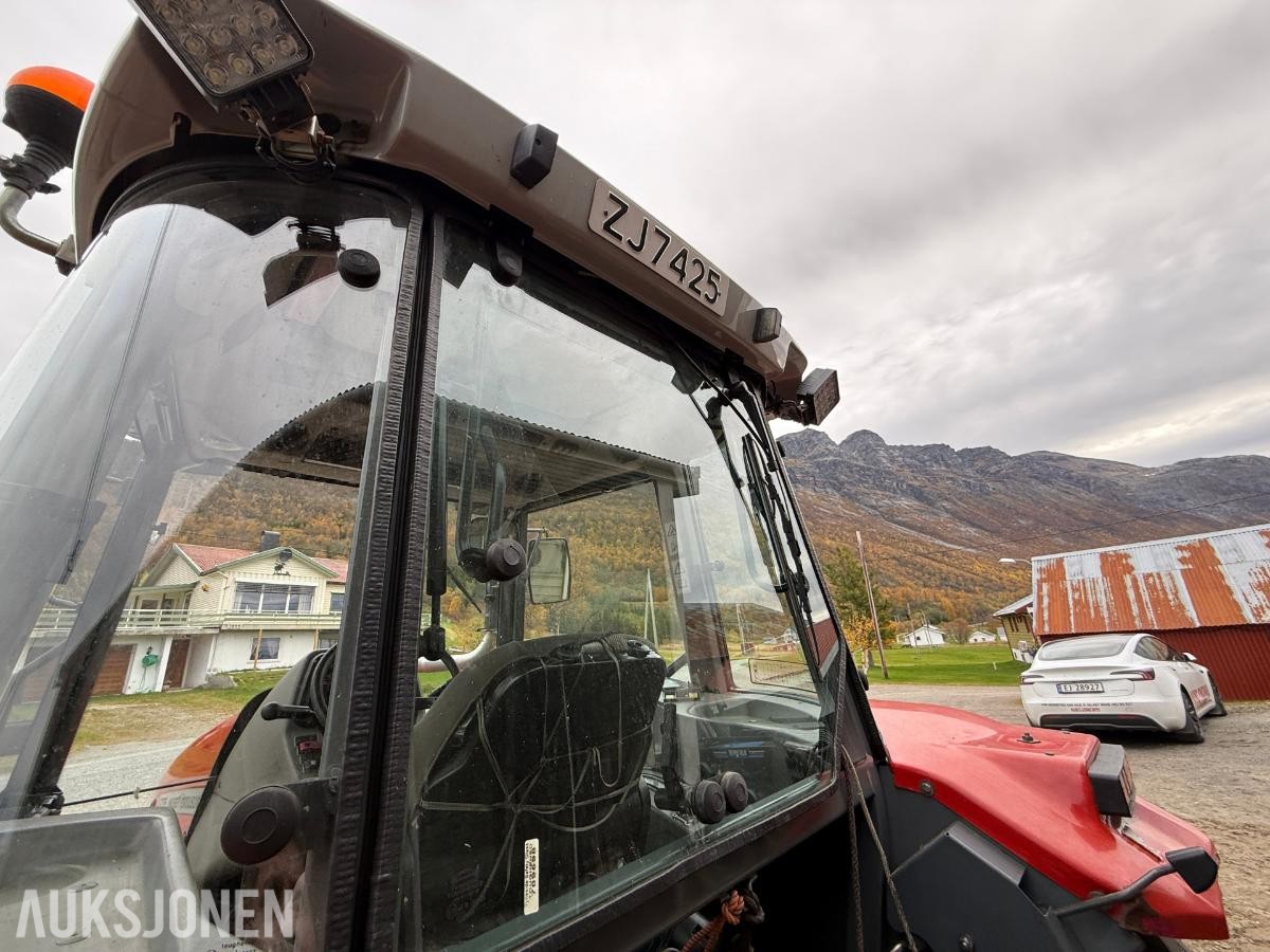 2001 Massey Ferguson 4235 4WD Traktor - 9197T