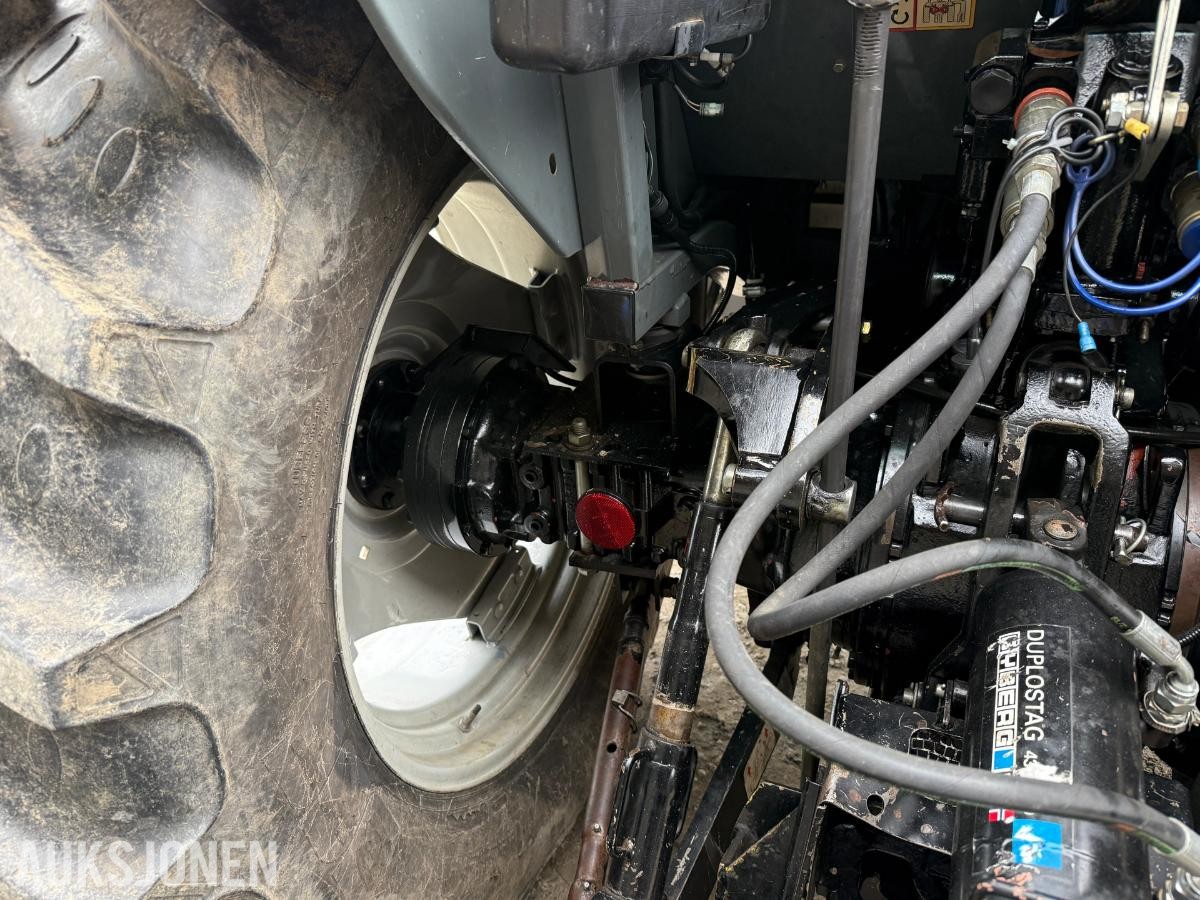 2001 Massey Ferguson 4235 4WD Traktor - 9197T