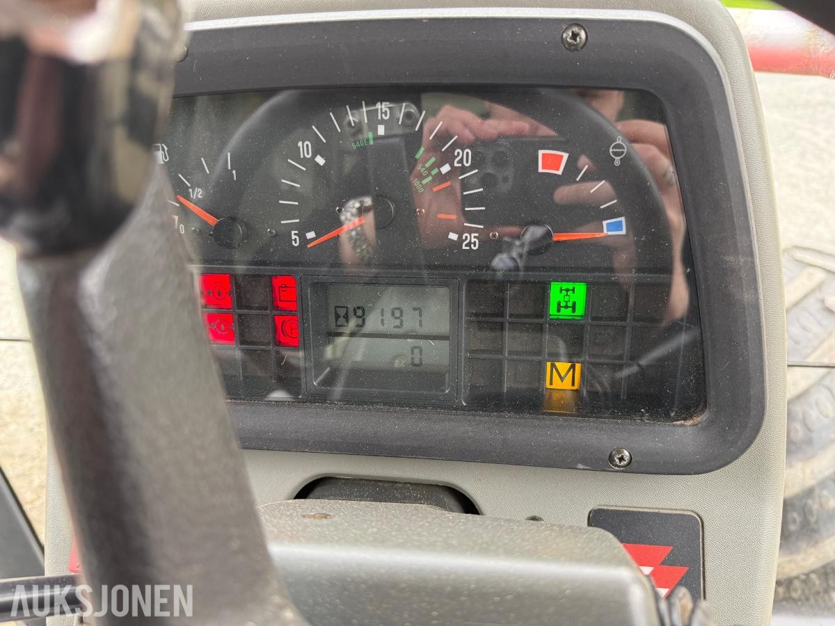 2001 Massey Ferguson 4235 4WD Traktor - 9197T