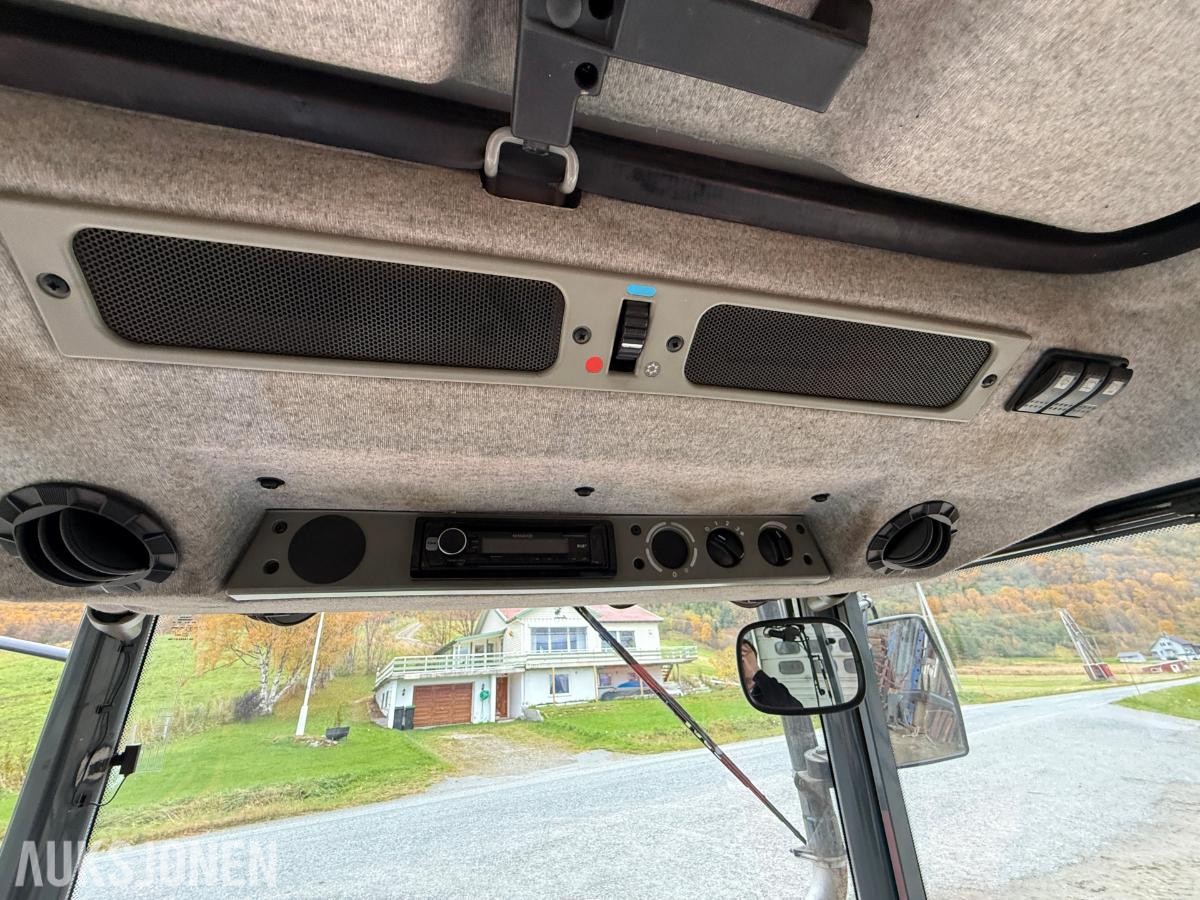 2001 Massey Ferguson 4235 4WD Traktor - 9197T