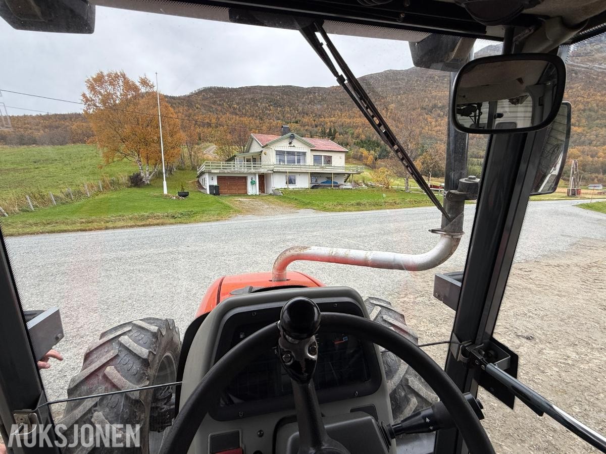 2001 Massey Ferguson 4235 4WD Traktor - 9197T