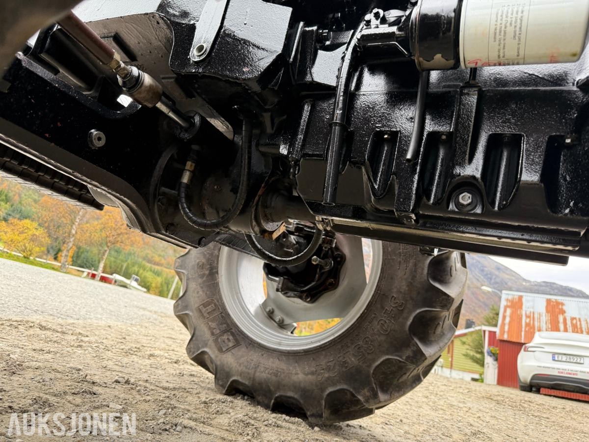 2001 Massey Ferguson 4235 4WD Traktor - 9197T