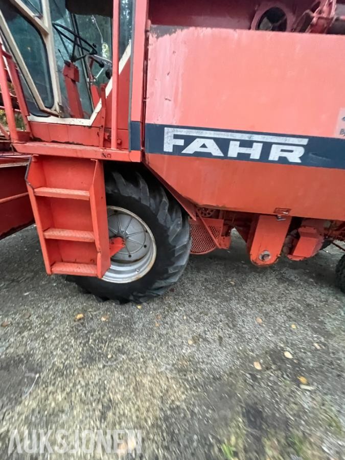 1979 Deutz Fahr M750 skurtresker - MVA FRI