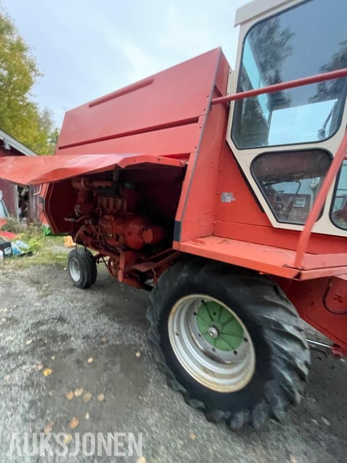 1979 Deutz Fahr M750 skurtresker - MVA FRI
