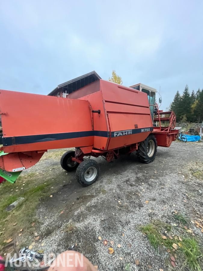 1979 Deutz Fahr M750 skurtresker - MVA FRI