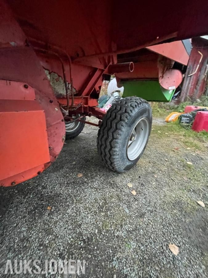 1979 Deutz Fahr M750 skurtresker - MVA FRI