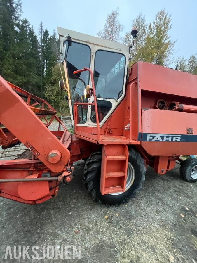 1979 Deutz Fahr M750 skurtresker - MVA FRI