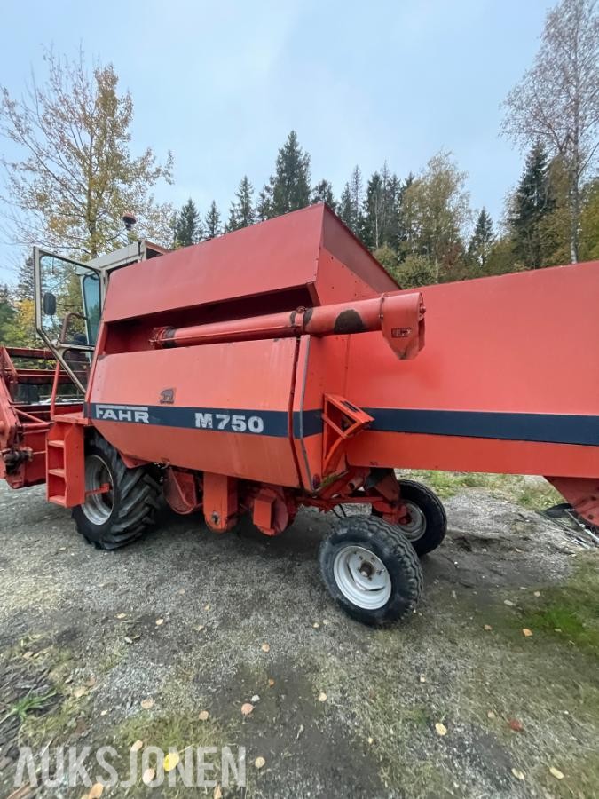 1979 Deutz Fahr M750 skurtresker - MVA FRI