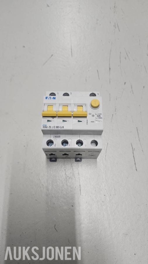NYTT OG UBRUKT ELEKTROMATERIELL + LAMPE DIVERSE ELEKTRISKE KOMPONENTER