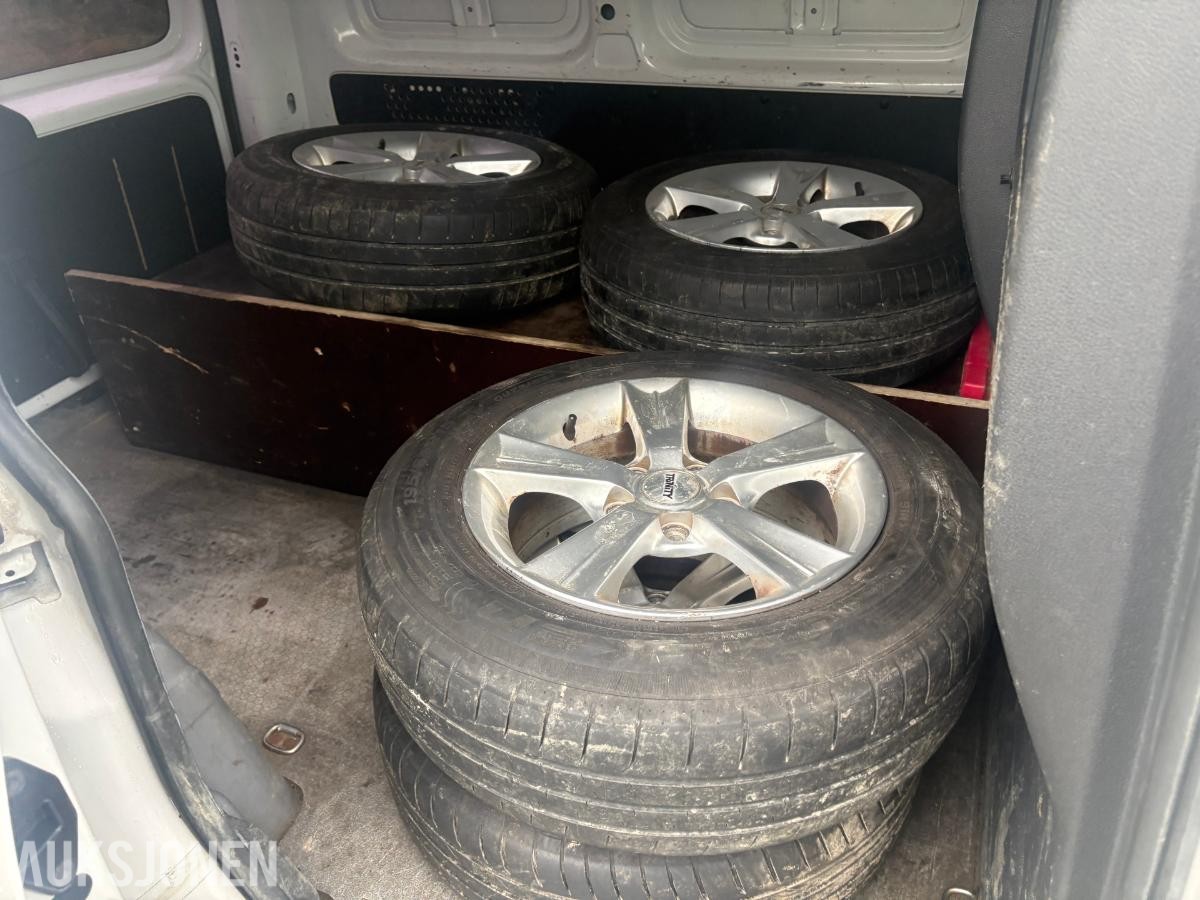 2015 VW CADDY 2.0 102HK MANUELL WEBASTO KROK REP. OBJEKT