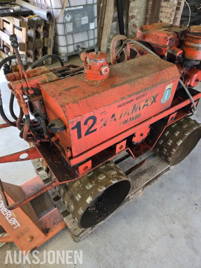 Rammax 12 grøftevals