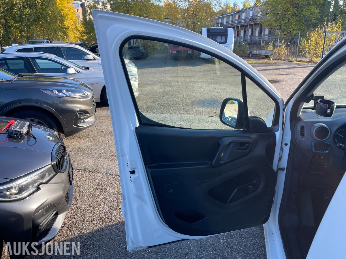 2016 Peugeot PARTNER *INGEN MINSTEPRIS*  ELECTRIC SKYVEDØRER KLIMA PARK.SENSOR