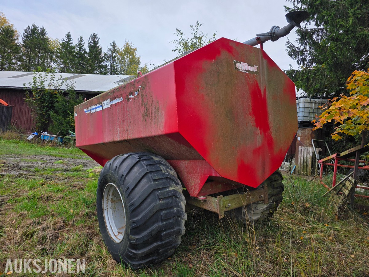 2002 MOI gjødselvogn/spreder GB10.0 