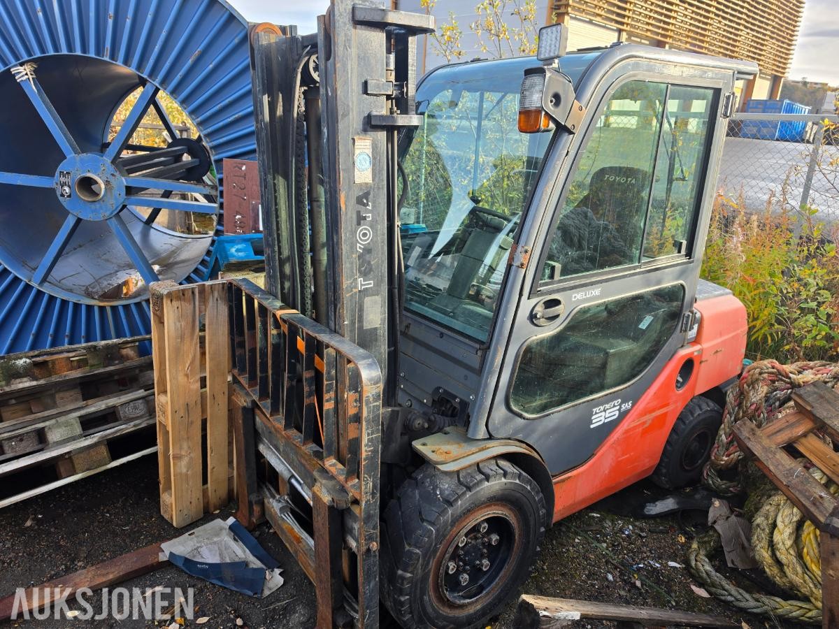 2009 Toyota Tonero 35 Gaffeltruck - reparasjons objekt