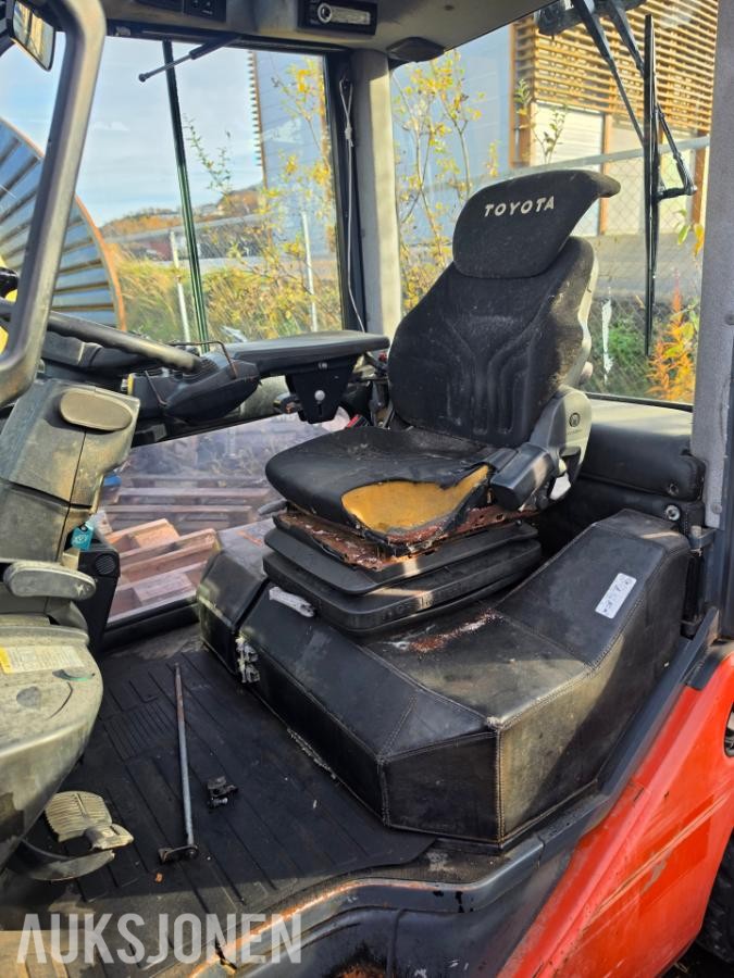 2009 Toyota Tonero 35 Gaffeltruck - reparasjons objekt