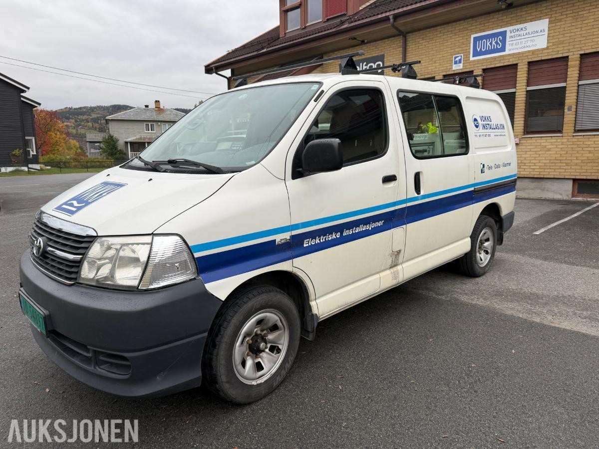2010 Toyota HiAce, 2.5-117 D 4WD, 239430km m/innredning i varerom