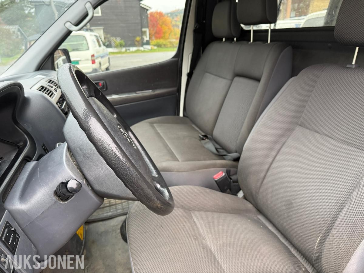 2010 Toyota HiAce, 2.5-117 D 4WD, 239430km m/innredning i varerom