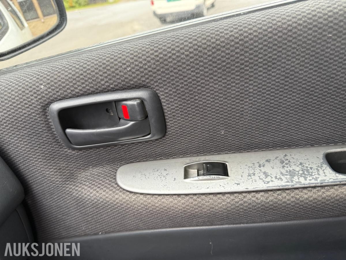 2010 Toyota HiAce, 2.5-117 D 4WD, 239430km m/innredning i varerom