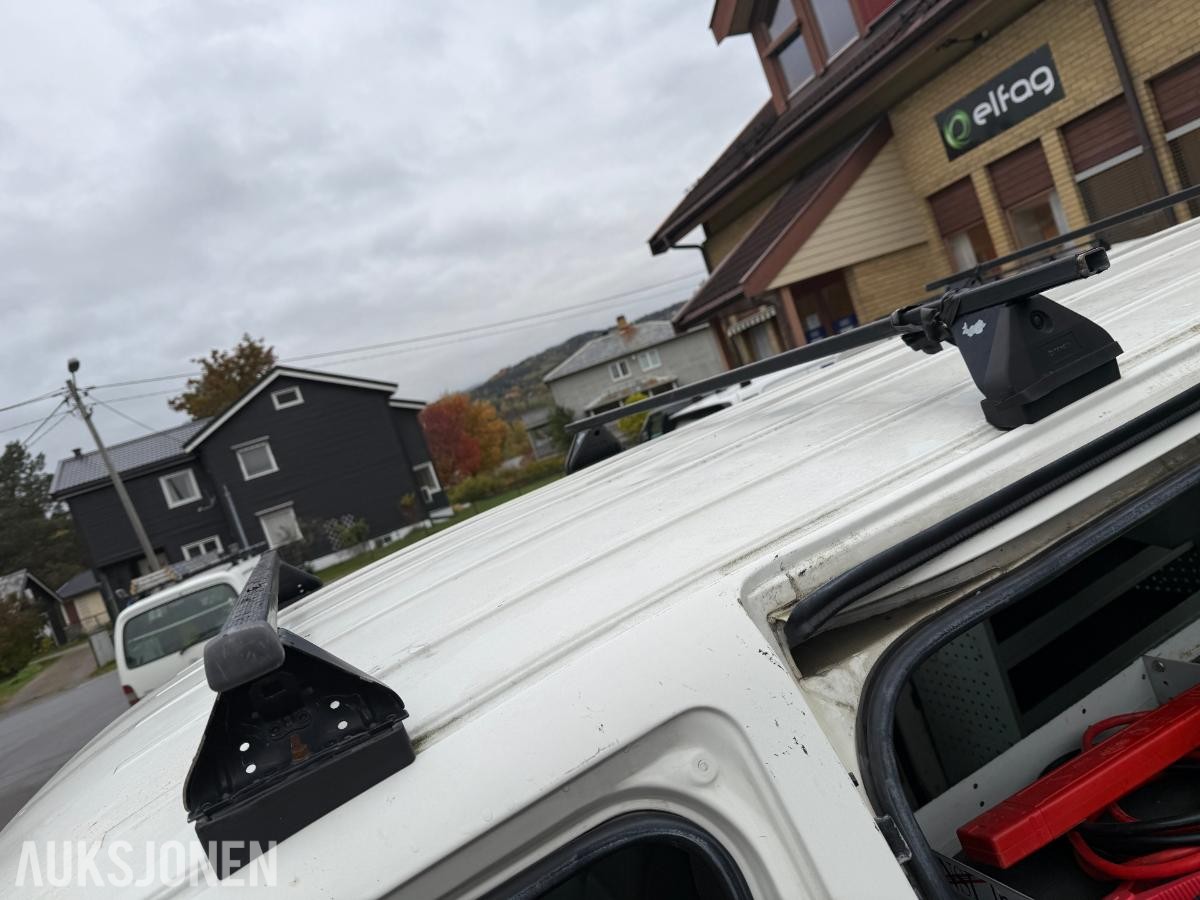 2010 Toyota HiAce, 2.5-117 D 4WD, 239430km m/innredning i varerom