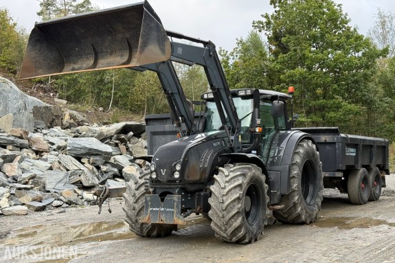 2015 Valtra T203 Direct Traktor , 50 km/t , 7481 t, Ålö Q76 laster, Tellefsdal brøyteplate, vinterdekk