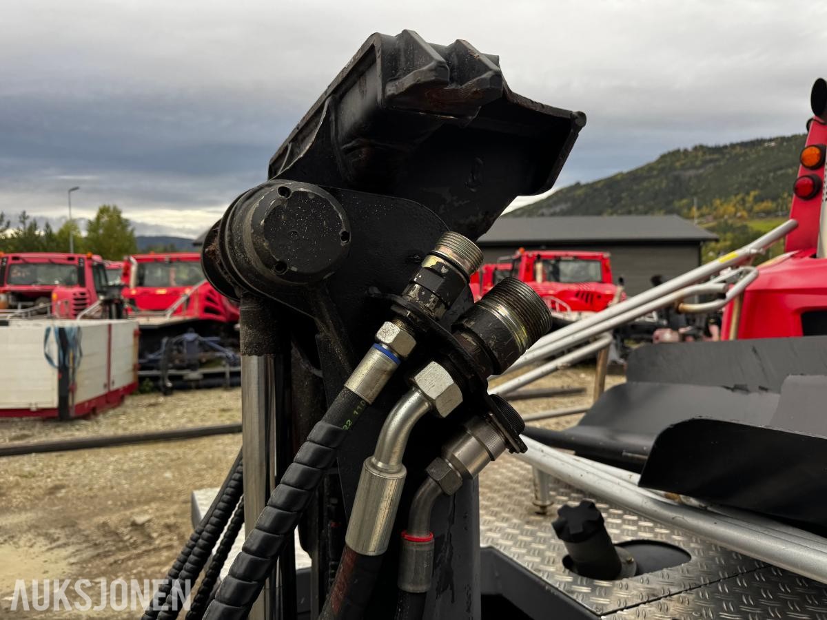 2007 Pisten Bully 600 600 tråkkemaskin med fres