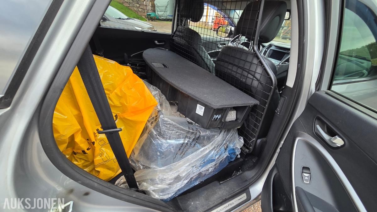 2015 Hyundai GRAND SANTA FE 2.2-197 D 4WD Rep objekt , 155000km