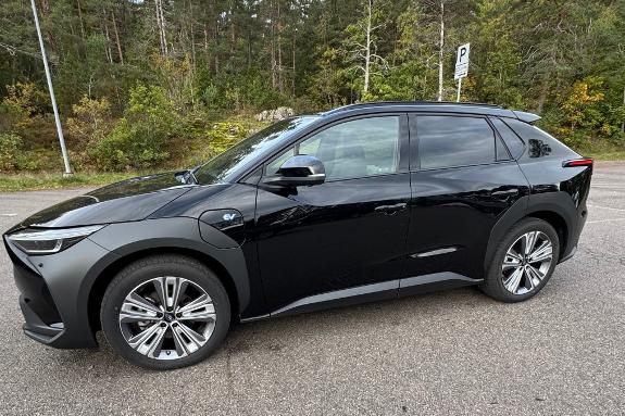2022 Subaru Solterra, 218hk AWD