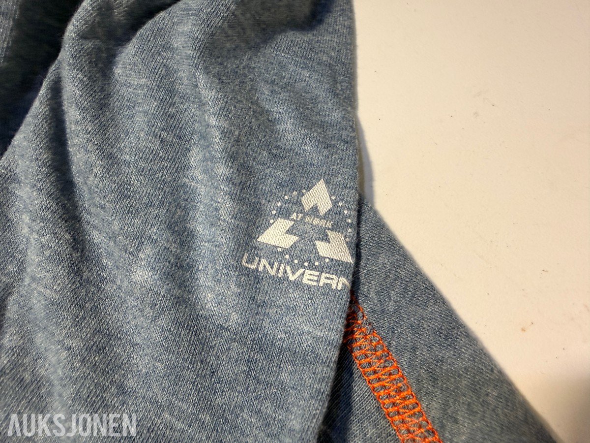 111 stk Univern superundertøy overdel i størrelse S/M/3XL med glidelås